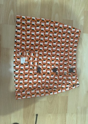 Düğmeli Retro Desenli Mini Etek - Görsel 4