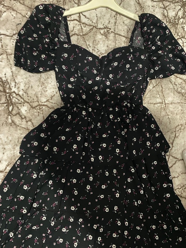 Siyah V Yaka Desenli Fırfırlı Midi Elbise - Görsel 3