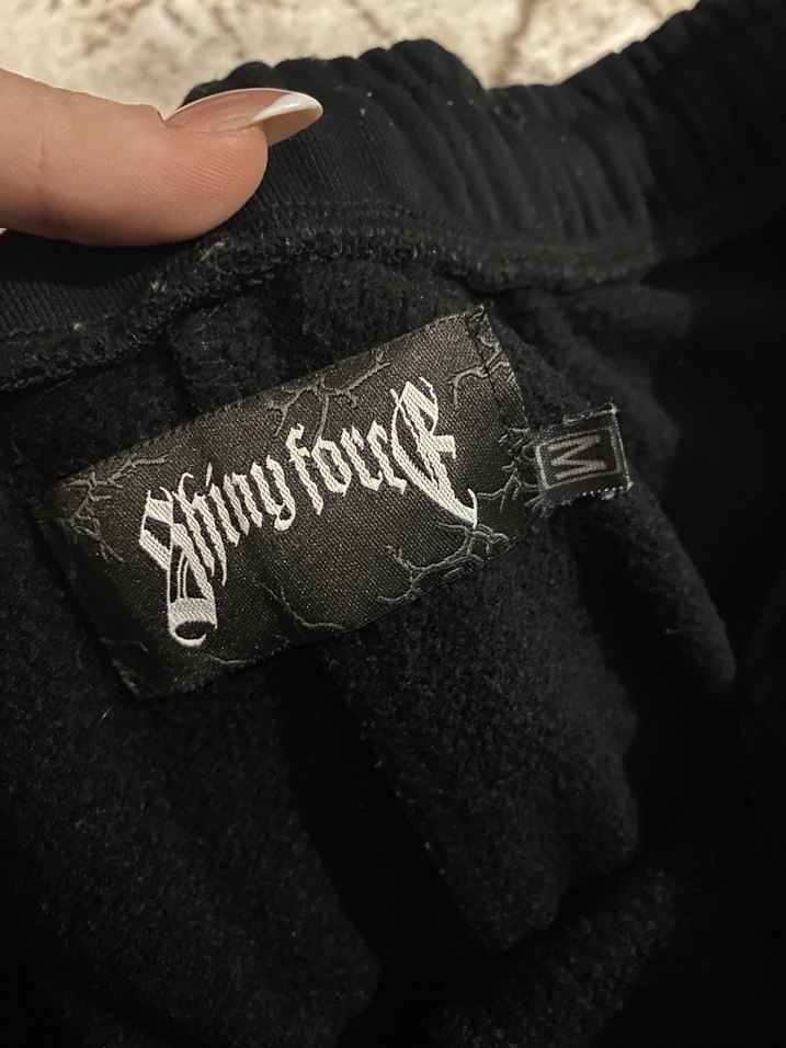 SATILDI Siyah taşlı eşofman - Görsel 4