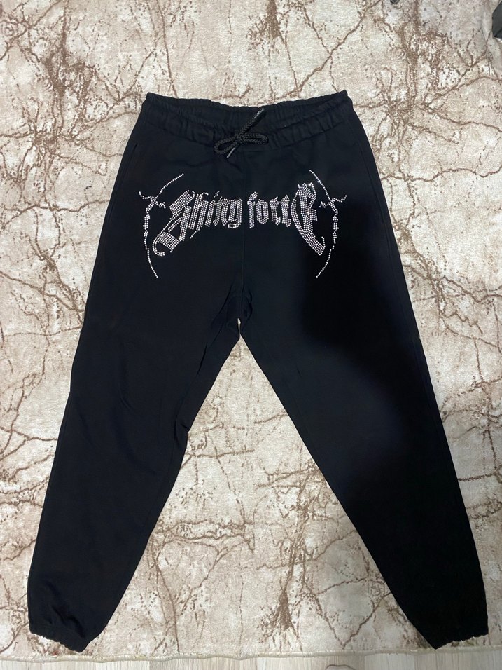 SATILDI Siyah taşlı eşofman - Görsel 3