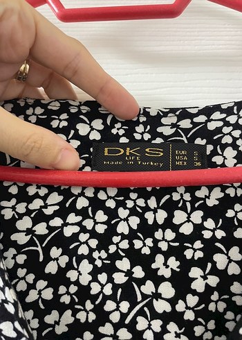 Düğmeli çiçekli uzun elbise - Görsel 4