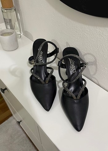 Parlak taşlı topuklu ayakkabı - Görsel 2