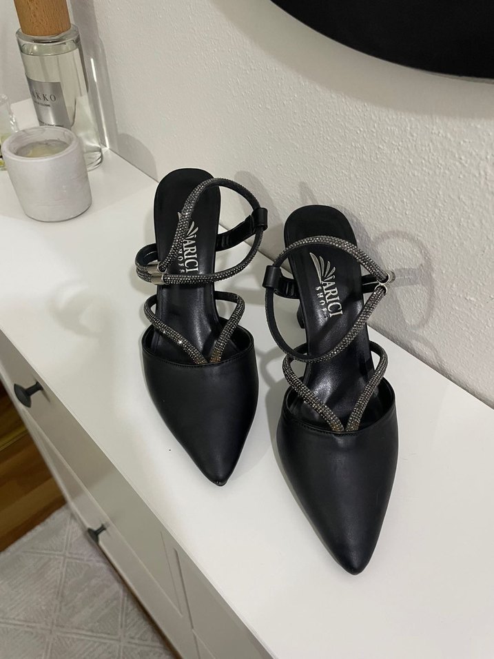 Parlak taşlı topuklu ayakkabı - Görsel 2