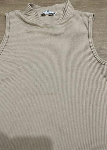 Bej Yüksek Yakalı Kolsuz Kadın Atlet - Görsel 3