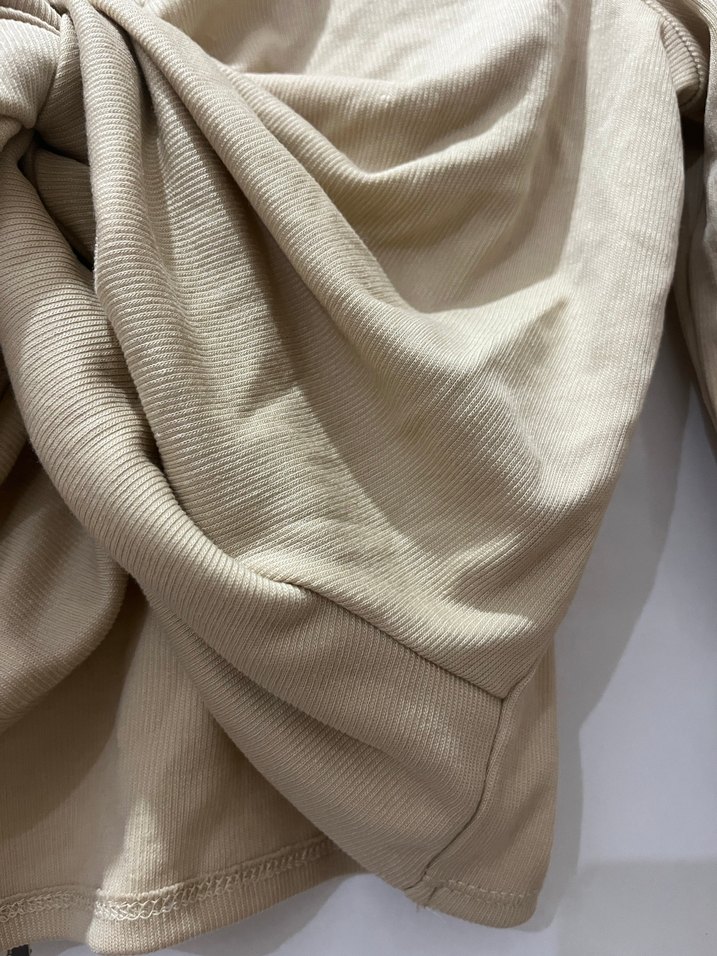 Bej V Yakalı Uzun Kollu Drapeli Kadın Bluz - Görsel 4