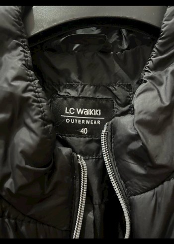 Siyah Fermuarlı Kadın Yelek - Görsel 3