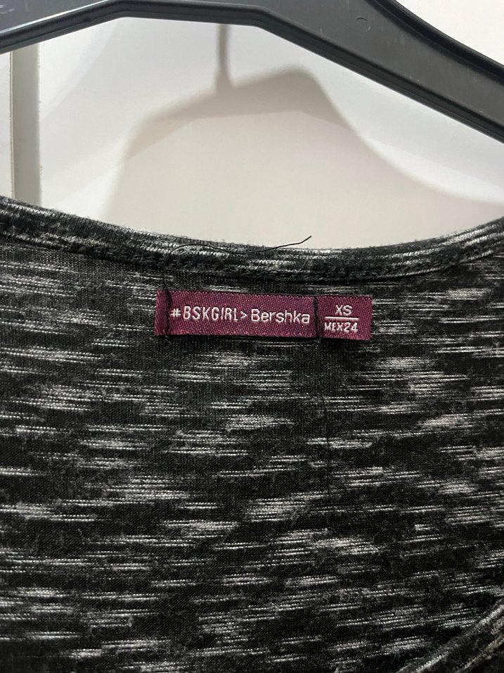 V Yaka Uzun Kollu Siyah Gri Midi Elbise - Görsel 2