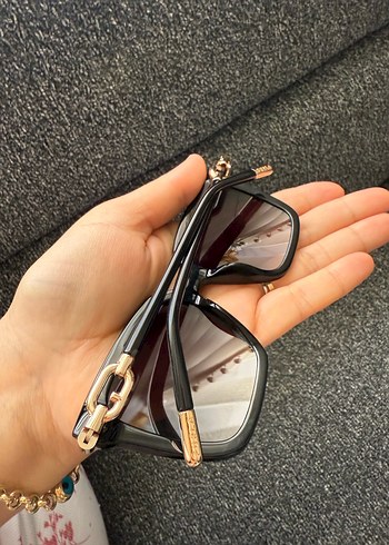 Furla güneş gözlüğü - Görsel 3