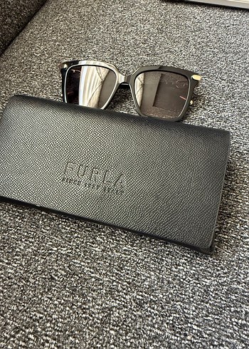 Furla güneş gözlüğü - Görsel 2