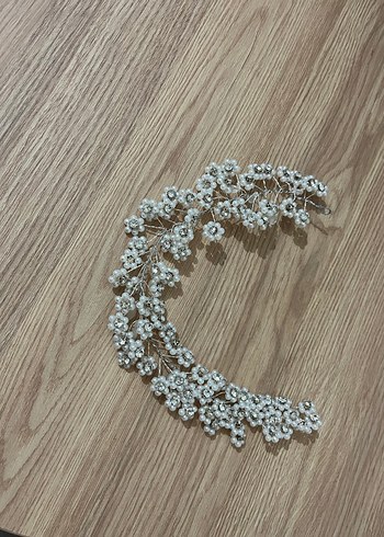 Boncuk Detaylı Beyaz Örgü Saç Aksesuarı - Görsel 3