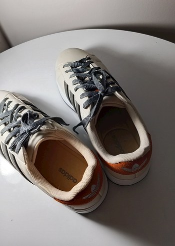 Gri Çizgili Beyaz Bağcıklı  adidas LOW Ayakkabı - Görsel 7