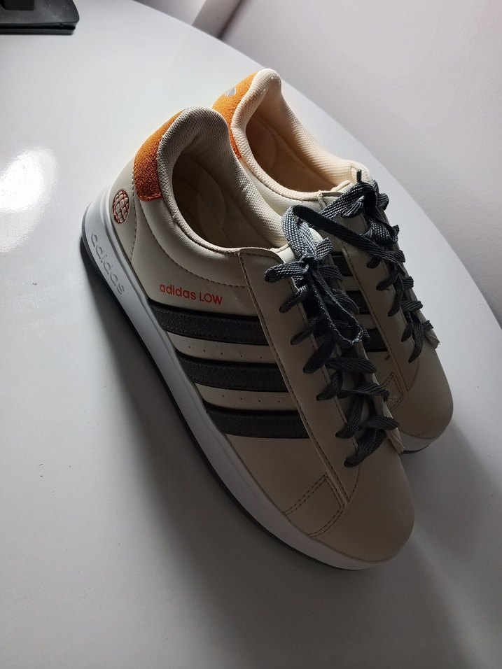 Gri Çizgili Beyaz Bağcıklı  adidas LOW Ayakkabı - Görsel 5