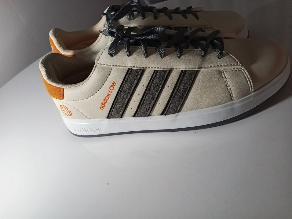 Gri Çizgili Beyaz Bağcıklı  adidas LOW Ayakkabı - Görsel 3