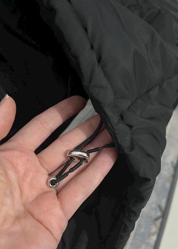 Stradivarius Siyah Fermuarlı Kadın Kışlık Mont - Görsel 3