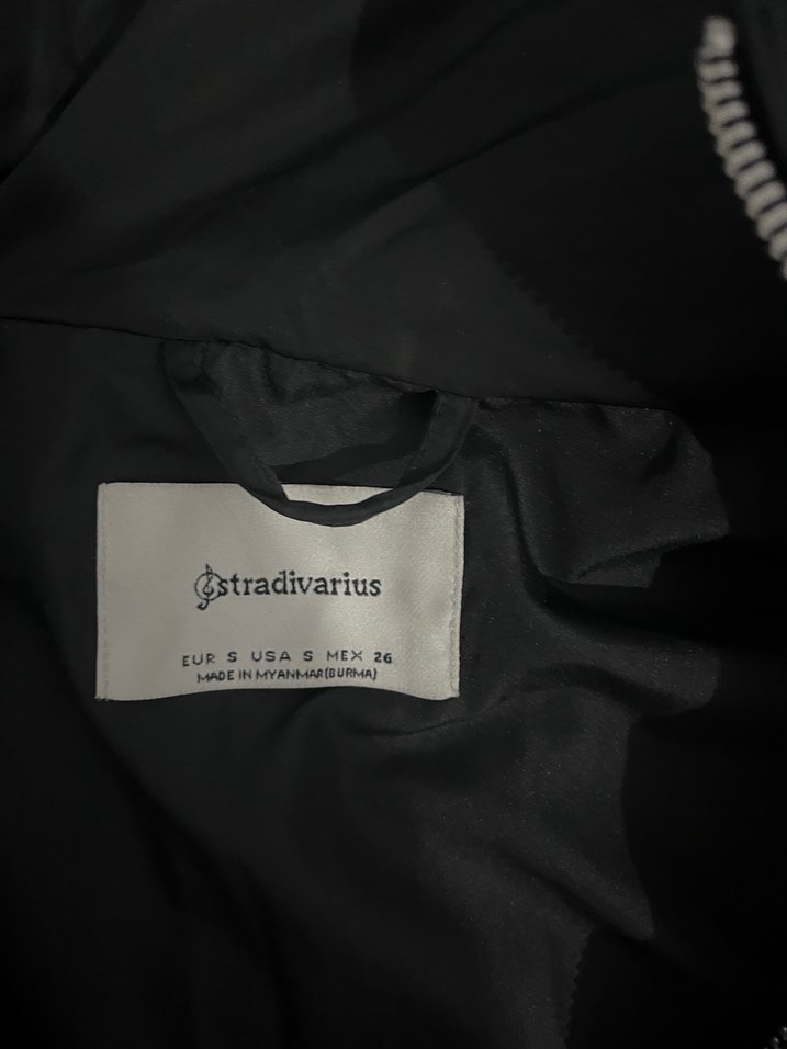 Stradivarius Siyah Fermuarlı Kadın Kışlık Mont - Görsel 4