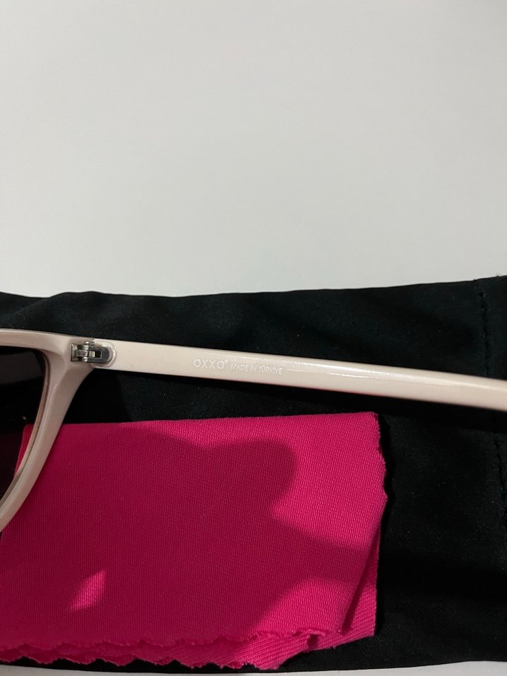 Beyaz Kadın Parisian Tarzı Güneş Gözlüğü - Görsel 3