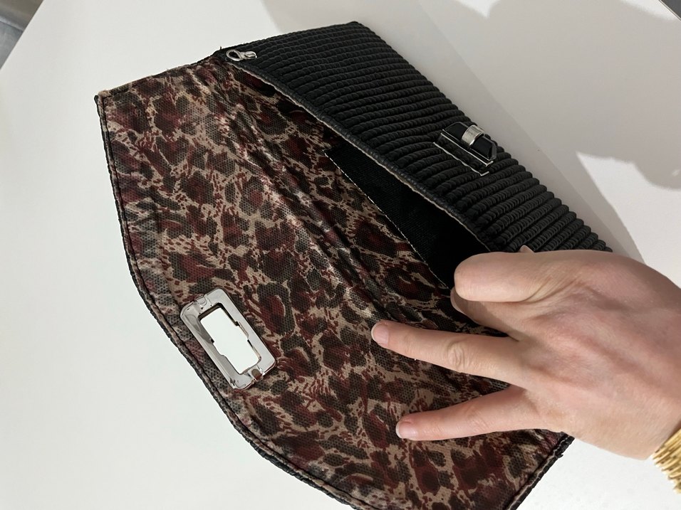 Kadın Siyah Pilili Clutch Çanta - Görsel 3