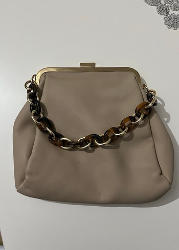 Bej Deri Zincir Detaylı Modern Klasik Çanta - Görsel 6