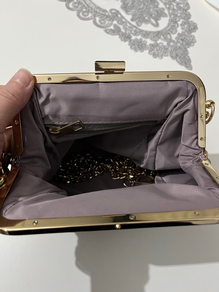 Bej Deri Zincir Detaylı Modern Klasik Çanta - Görsel 2