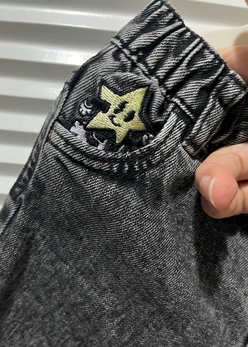 Zara Erkek Çocuk Siyah Baskılı Bol Kesim Kot Pantolon - Görsel 2