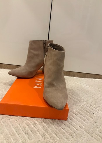 Kadın Bej Süet Topuklu Bot - Görsel 3