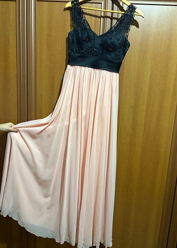 Dantel Detaylı Siyah Üst ve Pembe Uzun Elbise - Görsel 3