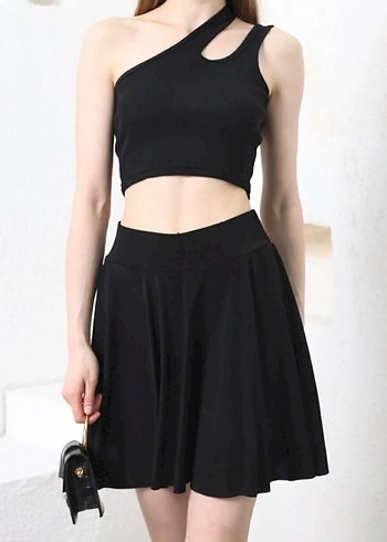 Siyah pileli içi şortlu etek - Görsel 2
