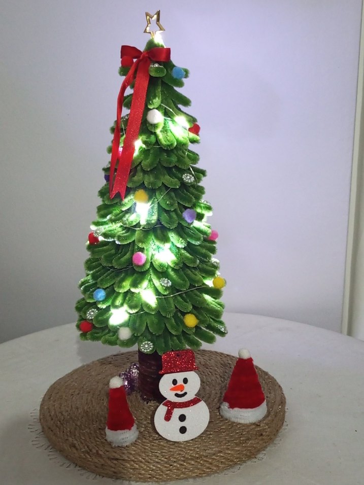 Renkli Mini Yılbaşı Ağacı ve Süsleri - Görsel 4