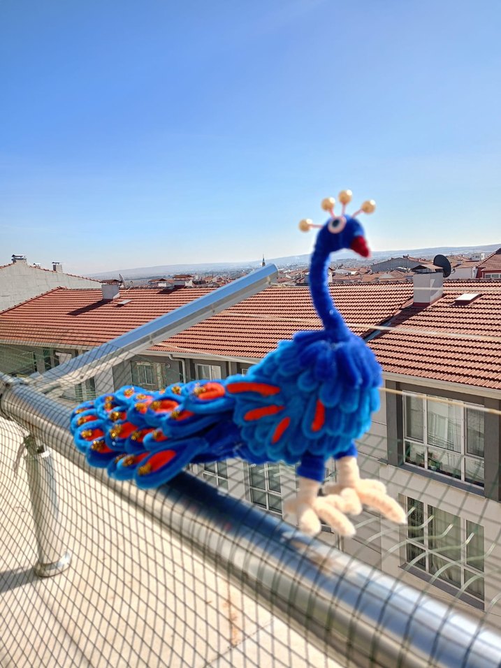 Renkli Mavi Tavus Kuşu Biblo - Görsel 3