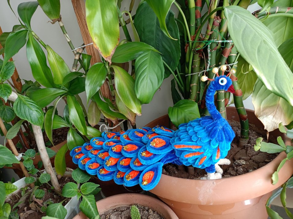 Renkli Mavi Tavus Kuşu Biblo - Görsel 5