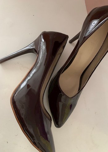 Bordo parlak stiletto topuklu ayakkabı - Görsel 3