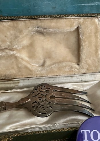 FRANSIZ DAMGALI SERVİS ÇATALI - Görsel 2