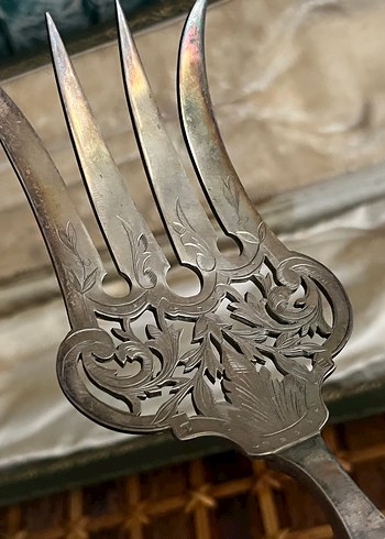 FRANSIZ DAMGALI SERVİS ÇATALI - Görsel 4