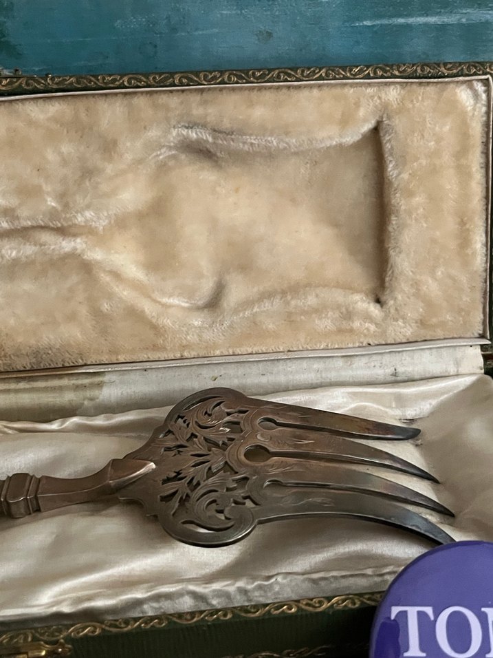 FRANSIZ DAMGALI SERVİS ÇATALI - Görsel 2