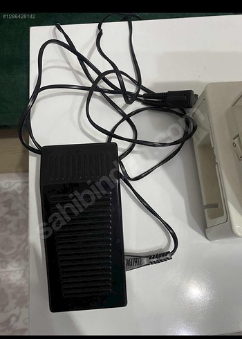 Beyaz Dikiş Makinesi - Görsel 5