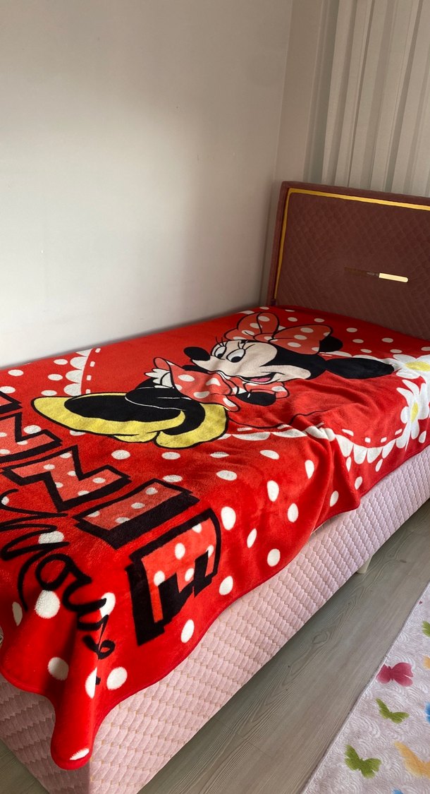 Kırmızı Minnie Mouse Baskılı Çocuk Battaniyesi - Görsel 2