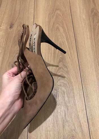 Mango Kahverengi Süet Bağcıklı Stiletto - Görsel 3