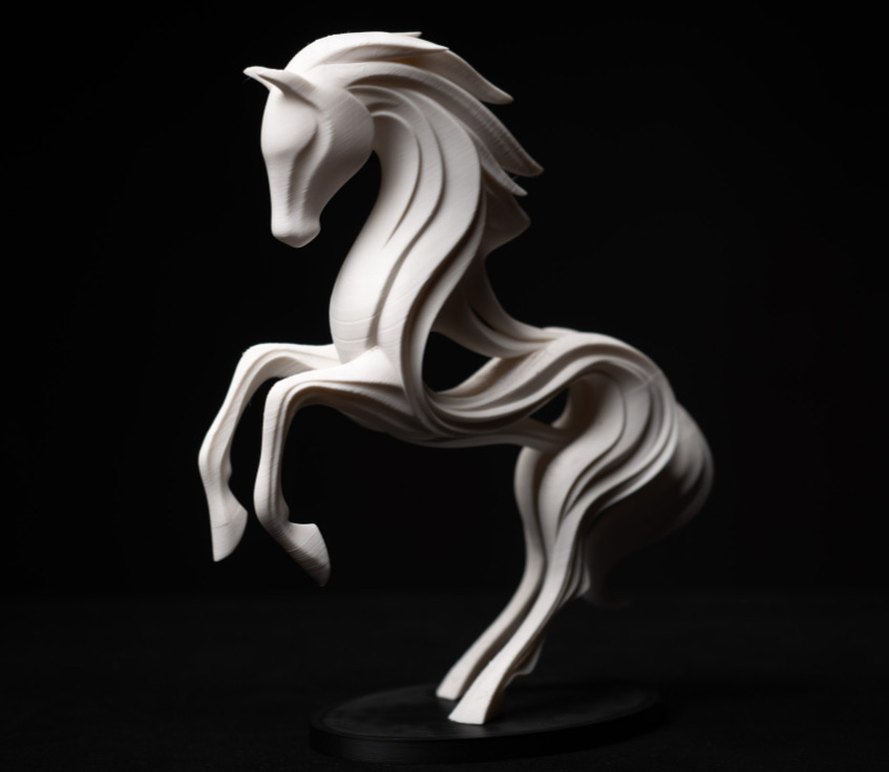 Beyaz Gri At Figürü - Görsel 3