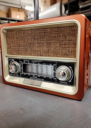 Renkli Kahverengi Müzik Sistemi - Görsel 2