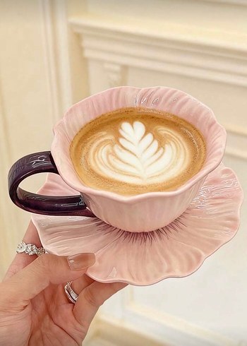 Çiçek Tasarımlı Mor Fincan - Görsel 4