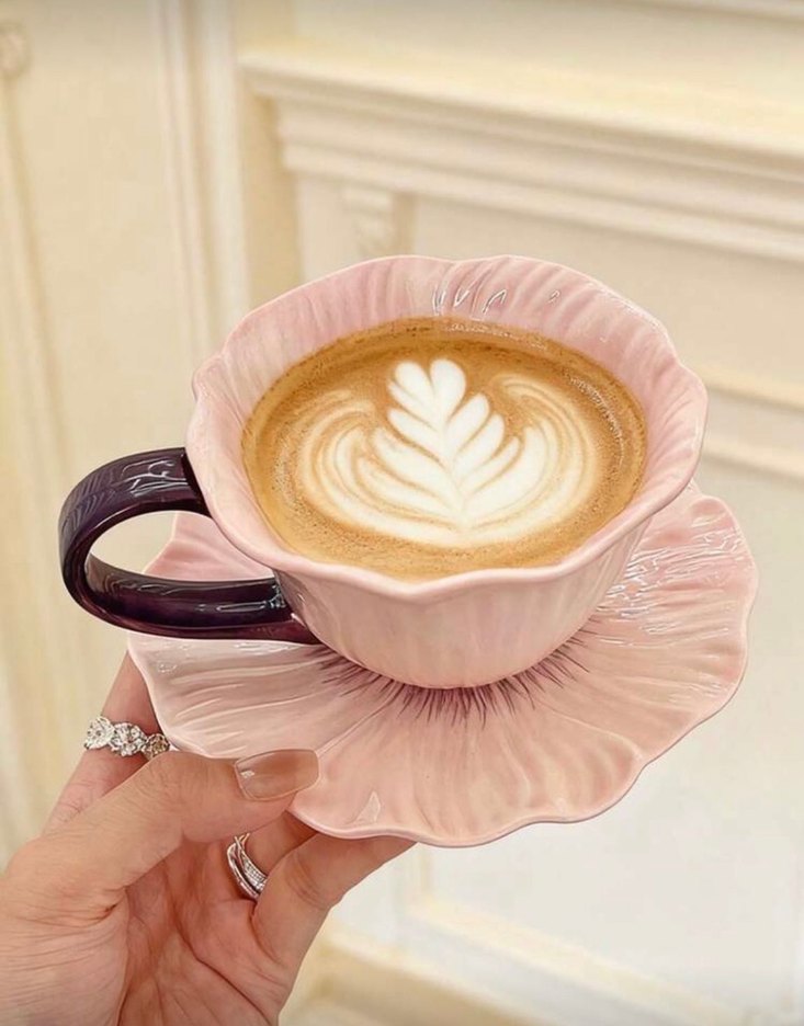 Çiçek Tasarımlı Mor Fincan - Görsel 4