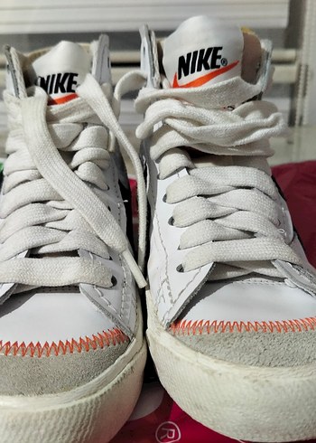 Beyaz Yüksek Tabanlı Nike Spor Ayakkabı - Görsel 4