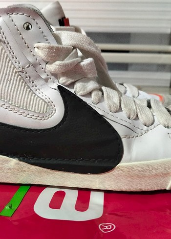 Beyaz Yüksek Tabanlı Nike Spor Ayakkabı - Görsel 3