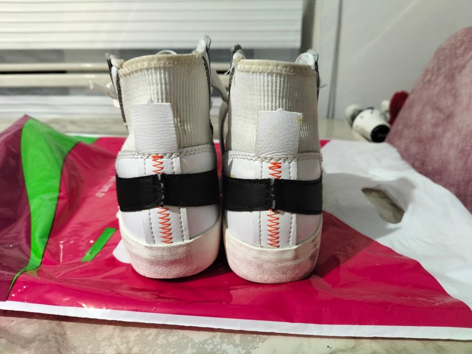 Beyaz Yüksek Tabanlı Nike Spor Ayakkabı - Görsel 2