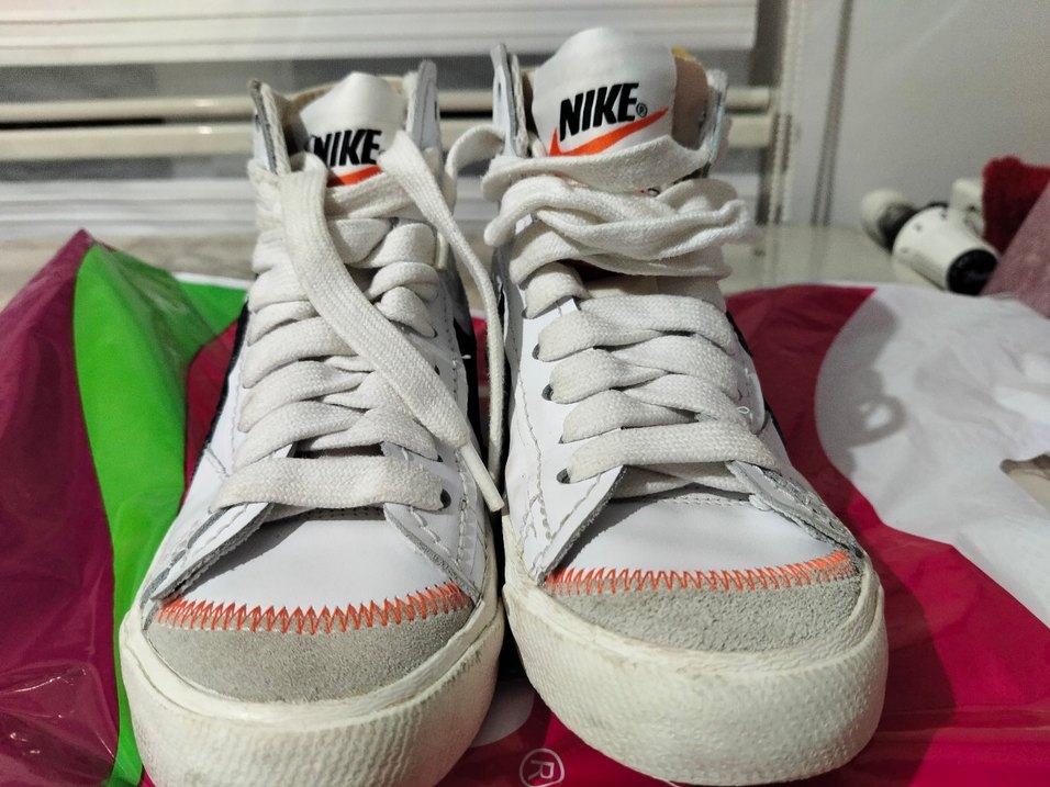 Beyaz Yüksek Tabanlı Nike Spor Ayakkabı - Görsel 4