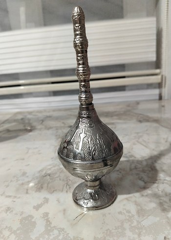 Parlak Altın Renkli Dekoratif Vazo - Görsel 2