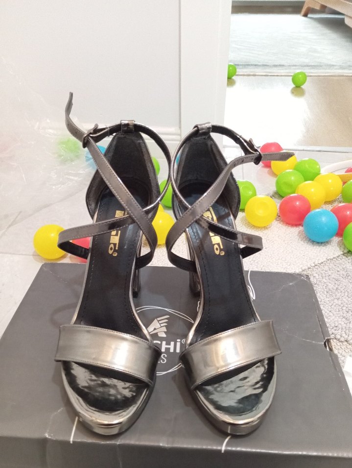 Tokalı Gri Platform Topuklu Kadın Abiye Ayakkabı - Görsel 3