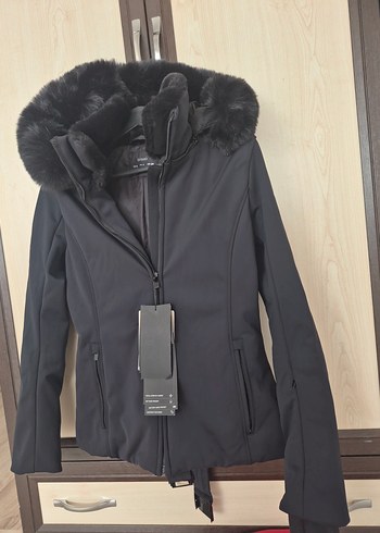 Kadın Siyah Kemerli Kışlık Mont kemeri kapanmıyor - Görsel 2