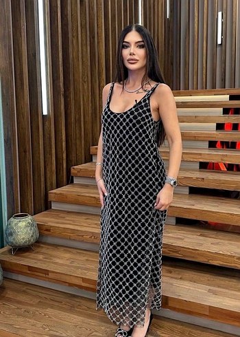 Zara Siyah Beyaz Geometrik Desenli Uzun Elbise