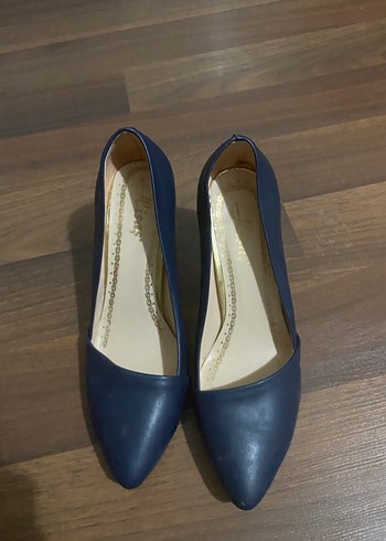 Klasik Mavi Tokalı Stiletto Topuklu Kadın Ayakkabı - Görsel 3